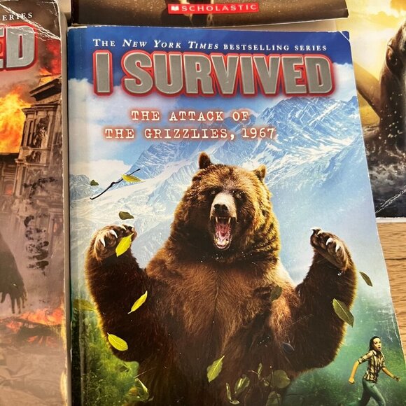I Survived Lauren Tarshis Books Set of 10 - Picture 4 of 9